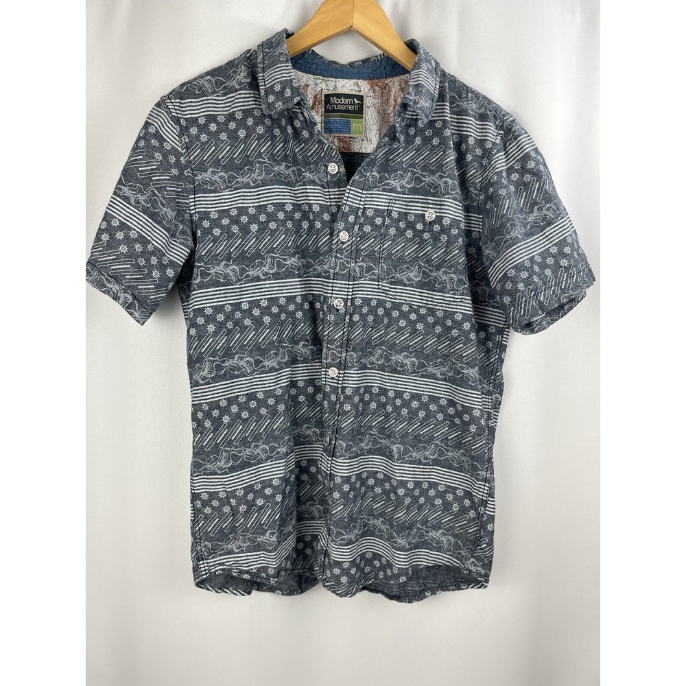 Modern Amusement Urban Outfitters Short Sleeve Button Up Shirt Size Medium